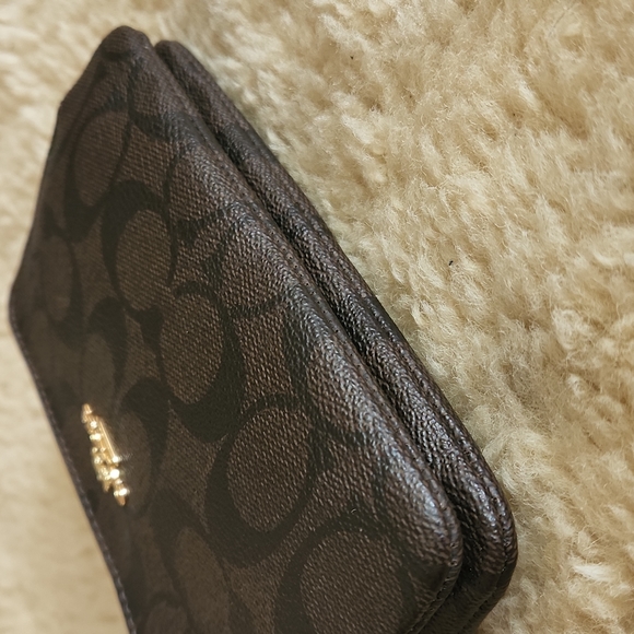 NWT Coach Double Corner Zip Brown/Ruby Signature Wristlet Bag ๐ - Picture 7 of 16